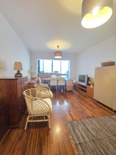 Apartamento t1 com logradouro no funchal