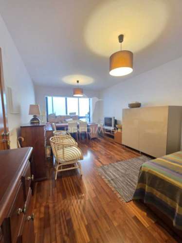 Apartamento t1 com logradouro no funchal