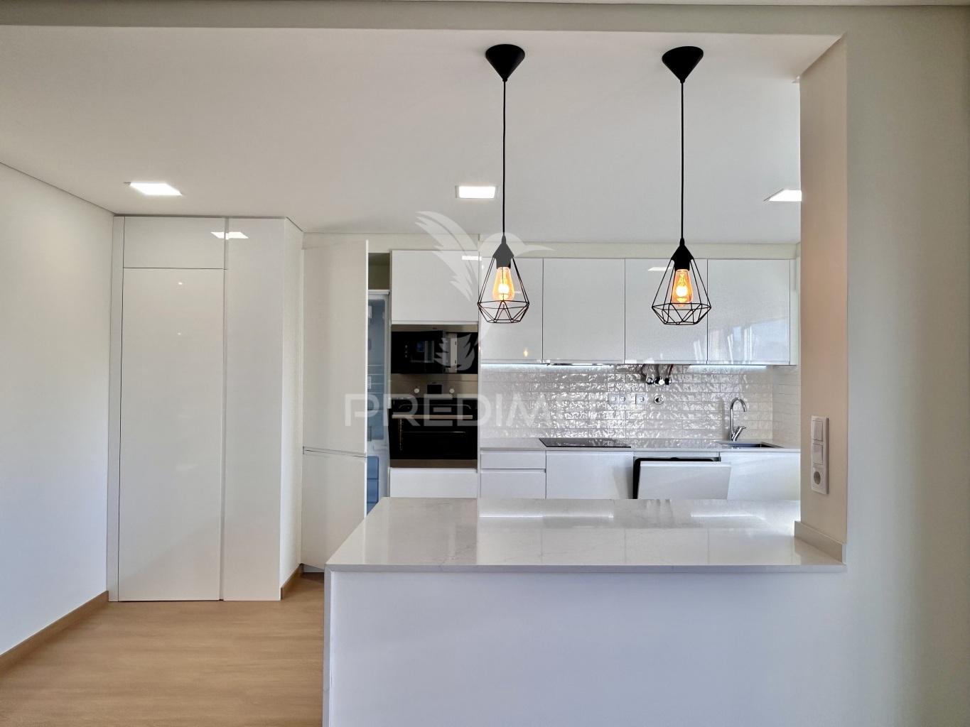Duplex t4 com terraço em queluz de baixo