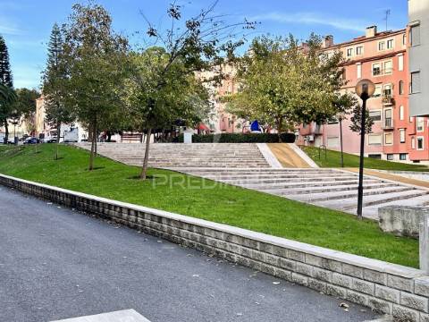 Duplex t4 com terraço em queluz de baixo