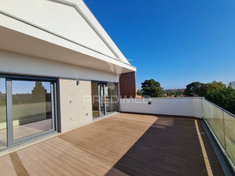 Elegância contemporânea a estrear no coração de cascais