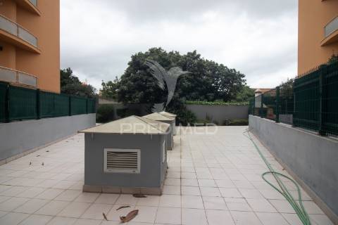 Apartamento t3 no carregado em condomínio fechado