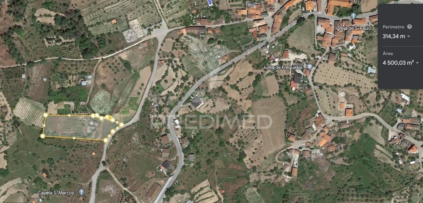 Vende terreno para construção de moradia isolada