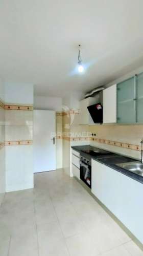 Boa localização, no concelho de sintra, apartamento t2