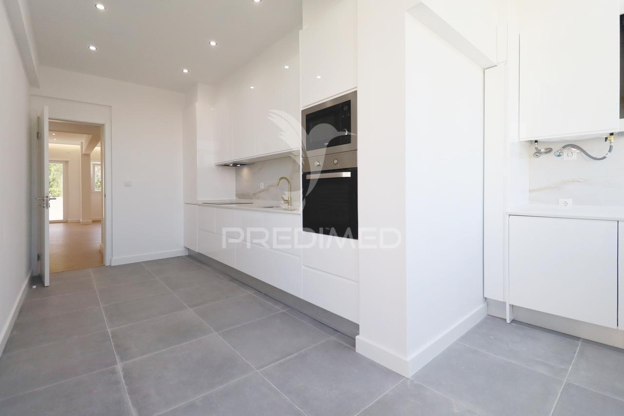 Apartamento t2 amadora com terraço