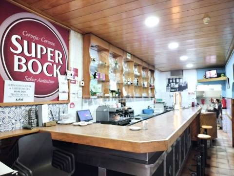 Restaurante z da esquina para trespasse