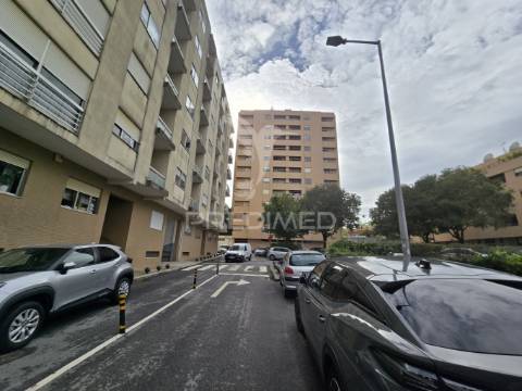 Apartamento t2 com garagem