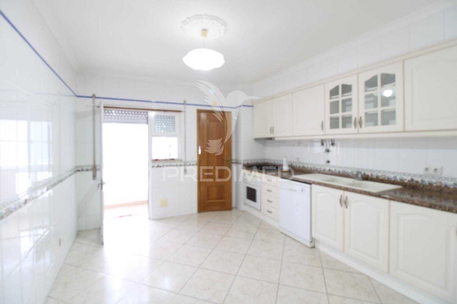 Apartamento t3 com garagem