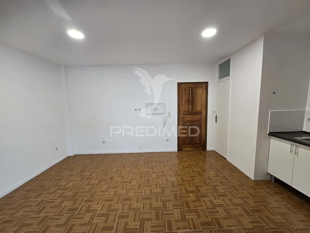 Apartamento t0 - junto ao marquês - porto