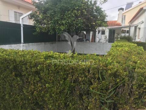 Moradia isolada t3+2 com garagem - quinta do conde