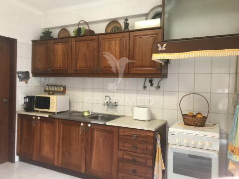 Moradia isolada t3+2 com garagem - quinta do conde