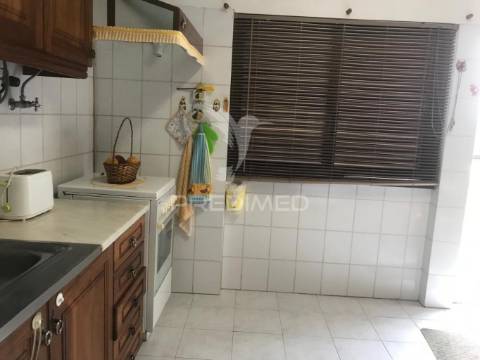 Moradia isolada t3+2 com garagem - quinta do conde