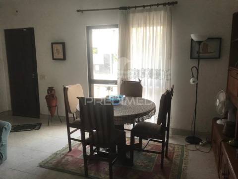 Moradia isolada t3+2 com garagem - quinta do conde