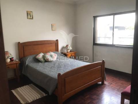 Moradia isolada t3+2 com garagem - quinta do conde