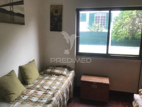 Moradia isolada t3+2 com garagem - quinta do conde