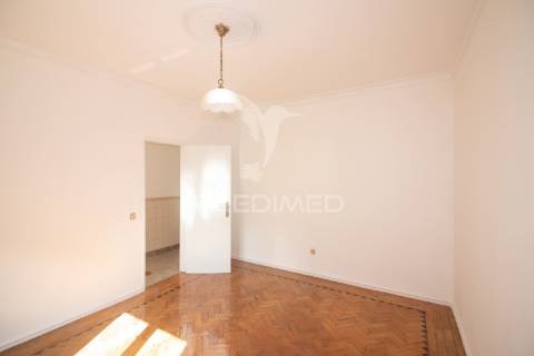 Moradia t3 em aveiras de cima