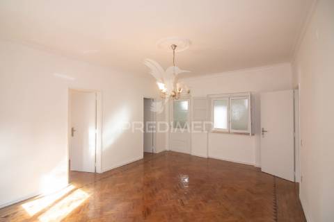 Moradia t3 em aveiras de cima