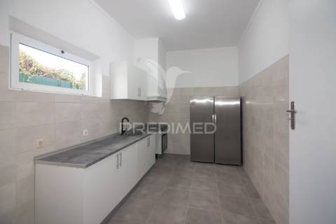 Moradia t3 em aveiras de cima