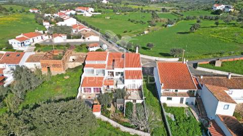 Moradia em vale de santiago com 3 quartos