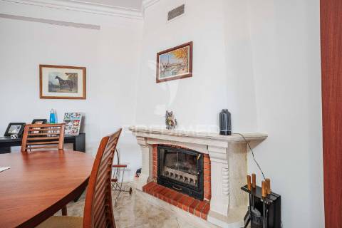 Novo preço - apartamento t2 c/garagem em agualva-cacém – oportunidade única