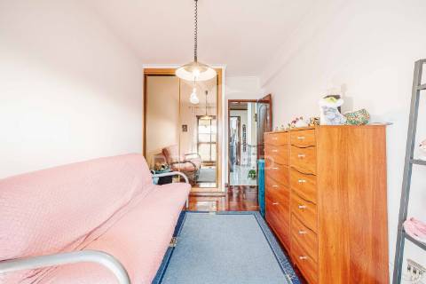 Novo preço - apartamento t2 c/garagem em agualva-cacém – oportunidade única