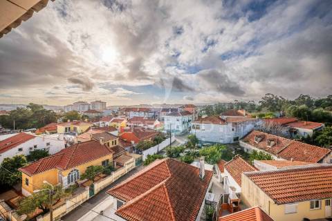Novo preço - apartamento t2 c/garagem em agualva-cacém – oportunidade única