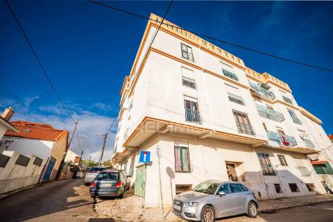 Novo preço - apartamento t2 c/garagem em agualva-cacém – oportunidade única