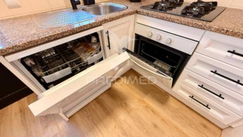 Apartamento t2 totalmente remodelado na charmosa vila de alvor