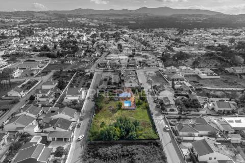 Terreno urbano em azeitão para construção