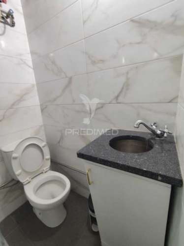 Vende-se t1 + 1 na areosa