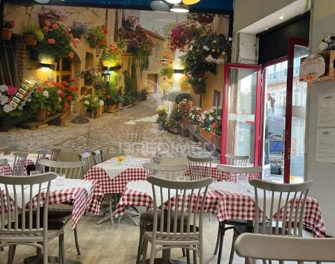 Trespasse de pizzaria na zona histórica do porto