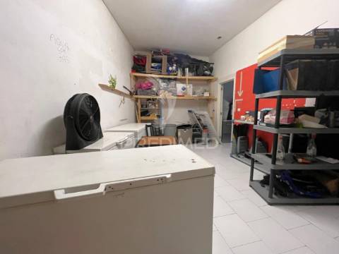 Trespasse de pizzaria na zona histórica do porto