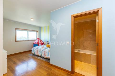 Apartamento t4 penthouse com leça palmeira
