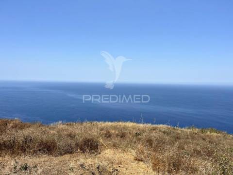 Vendo terreno com 7.100m2 na fajã da ovelha