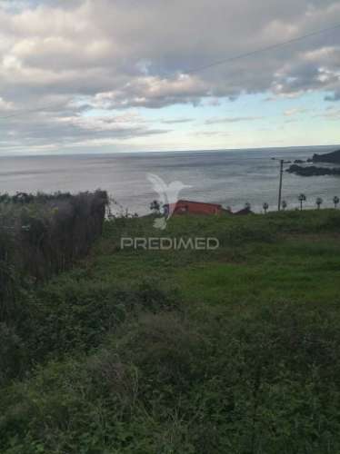 Vendo 2 palheiros e 400m2 de terreno no seixal ilha da madeira