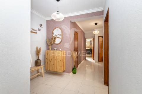 Apartamento t2 em setúbal bairro vale do cobro
