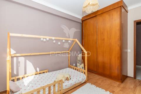 Apartamento t2 em setúbal bairro vale do cobro