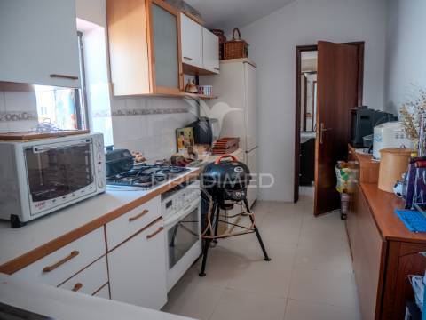Apartamento t3 pronto a habitar centro de beja