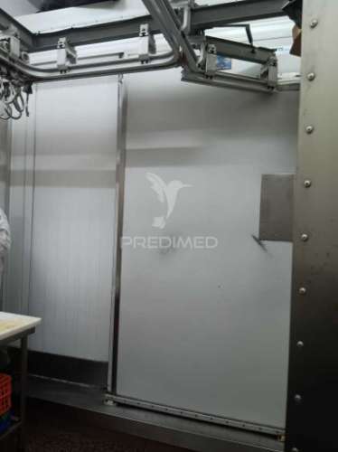 Trespasse de talho equipado em pleno funcionamento