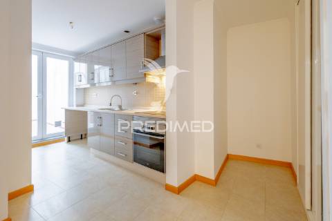 Apartamento t4 centro histórico de évora com lugar de garagem!