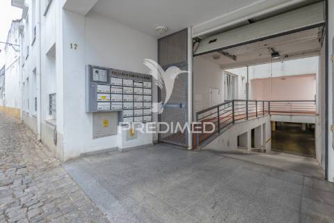 Apartamento t4 centro histórico de évora com lugar de garagem!