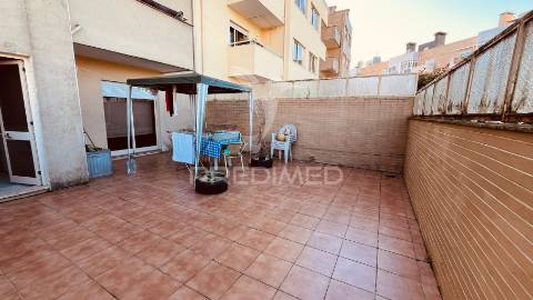 Apartamento t2 em custóias com terraço