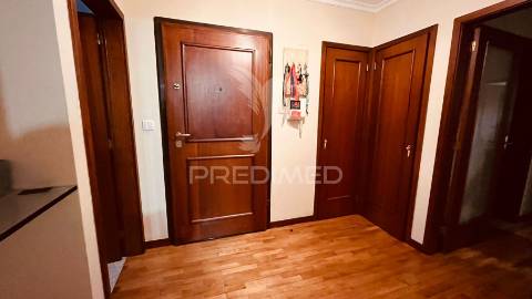 Apartamento t2 em custóias com terraço
