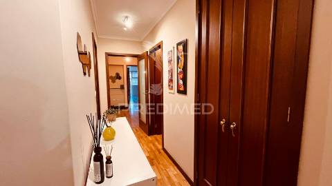 Apartamento t2 em custóias com terraço