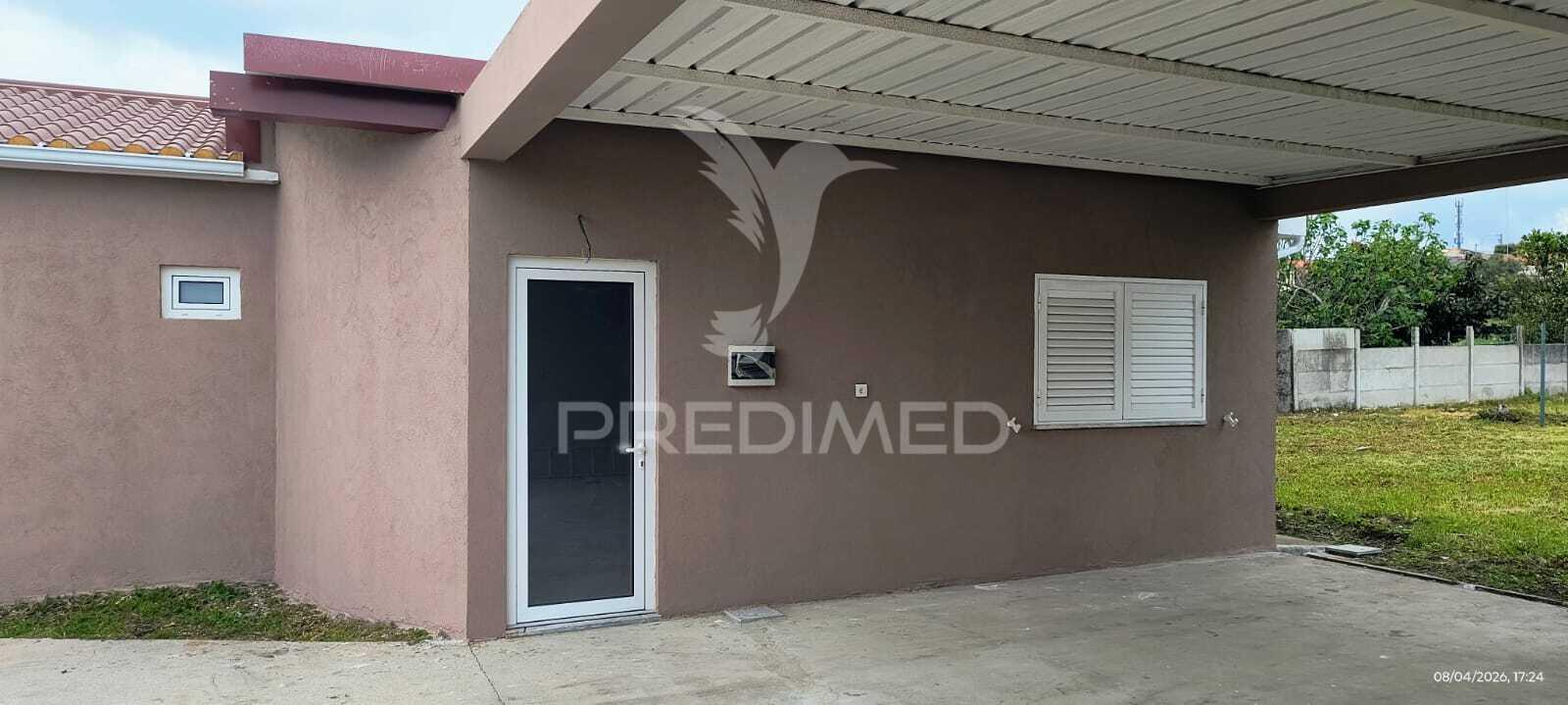 Vende-se moradia térrea v3 renovado em estarreja