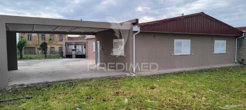 Vende-se moradia térrea v3 renovado em estarreja