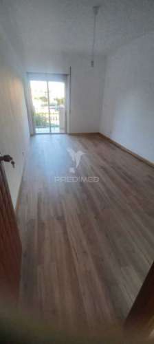 Vende se t2 setúbal / bonfim