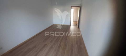 Vende se t2 setúbal / bonfim