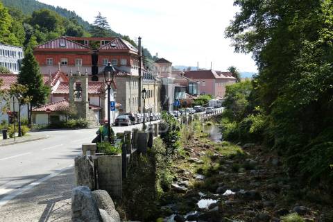Apartamento t2 como novo no centro da vila do gerês, braga portugal