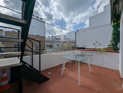 Moradia t2 restaurada em monte gordo para arrendamento anual
